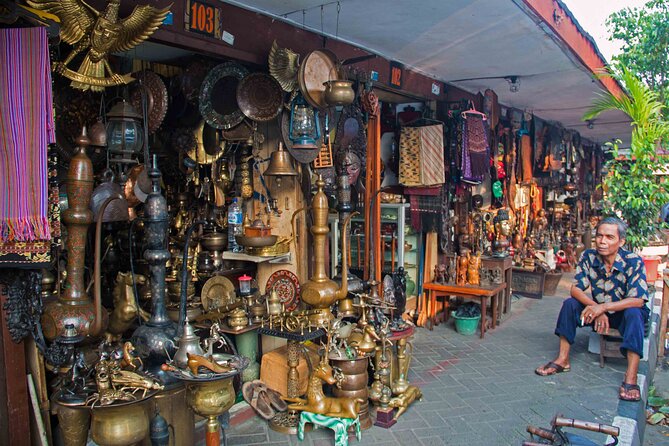 Jakarta: Miniature Park, National Museum & Traditional House Tour - Merdeka Square and Jakarta’s national symbols