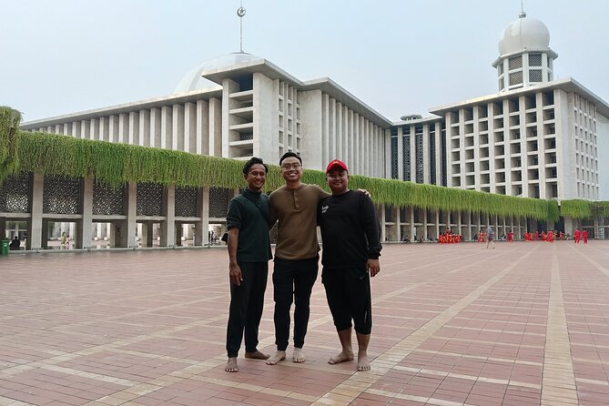 Jakarta Night Tour with Dinner at Café or Food street - Transport, timing, and the private format