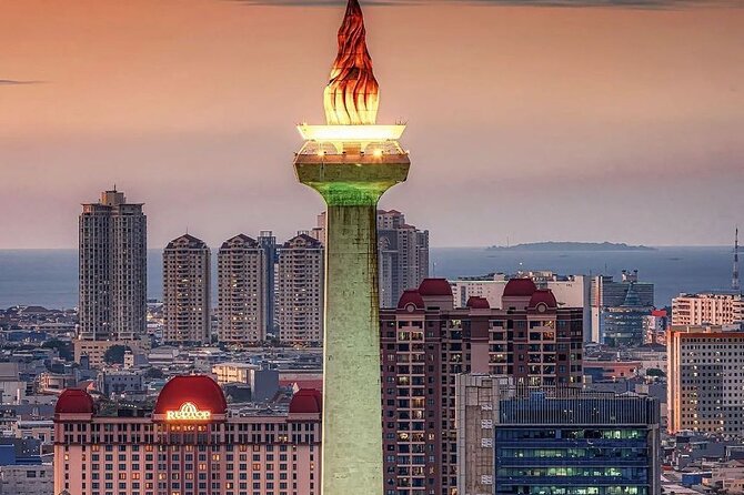 Jakarta Night Tour with Dinner at Café or Food street - Glodok Chinatown: lanterns, shops, and a quick walk
