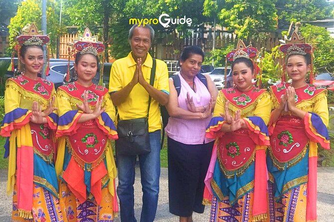 Jakarta Private Cultural Day Tour with Transport - Pasar Baru and the Sikh temple