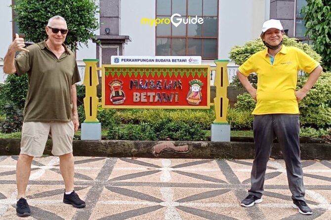 Jakarta Private Cultural Day Tour with Transport - What the private vehicle adds to the day