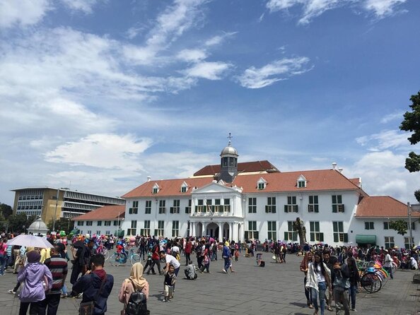 Jakarta Private Custom Walking Tour with A Guide - Key points to know before you book