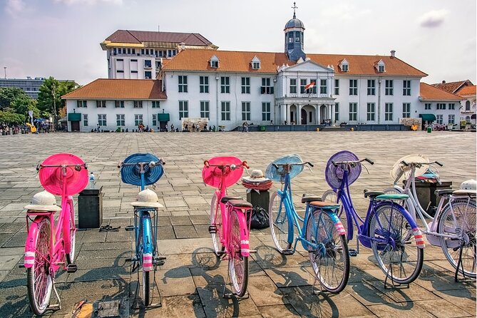 Jakarta Private Custom Walking Tour with A Guide - Why a private Jakarta walk can make sense