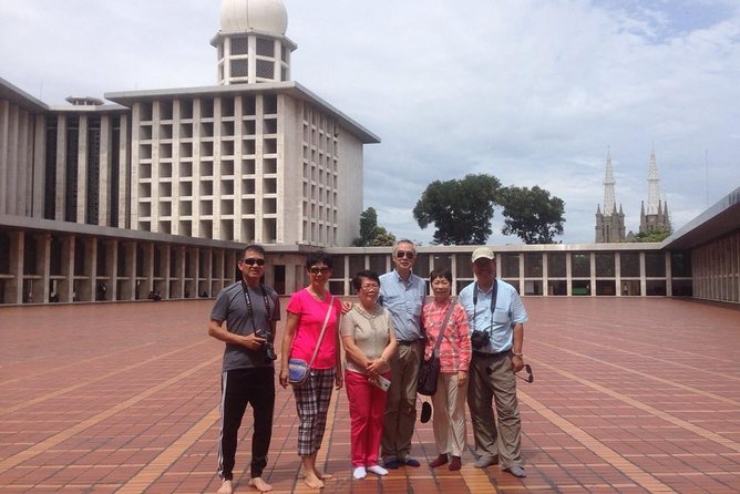 Jakarta Private Tour with local Guide & Lunch - Why this private Jakarta tour works for a first visit