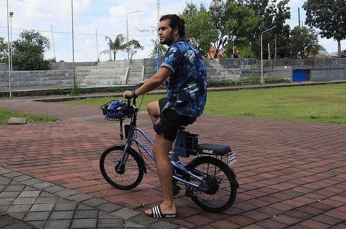Jakarta Scooter Lessons and Motorcycle Lessons - Safety is more than a helmet