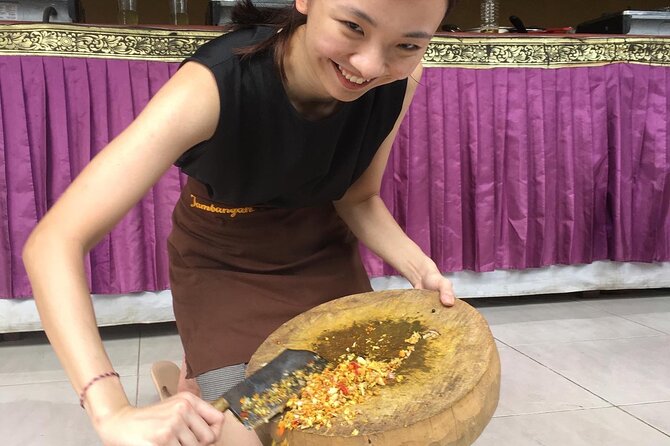Jambangan Bali Cooking Class - From Ubud market stalls to the family kitchen