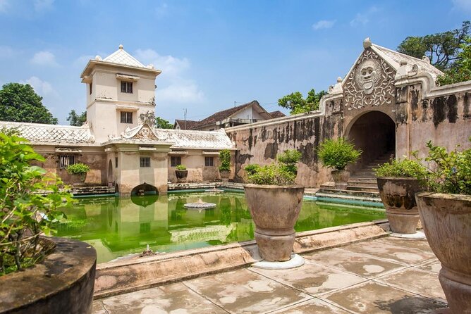 Jogja Hidden Gems - Cycling Tour - Kampung lanes and daily urban life