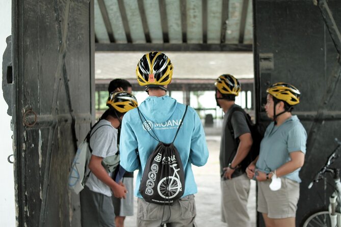 Jogja Hidden Gems - Cycling Tour - Local snacks, drinks, and a traditional market