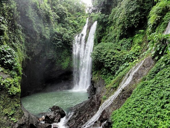 Jumping Sliding at Aling- aling Waterfall - Wanagiri Hidden Hill - Handara Gate - The real attraction is Kroya’s natural slide