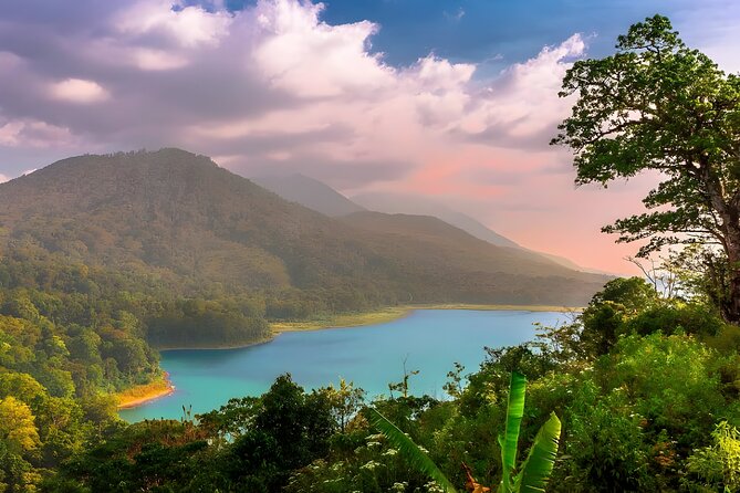 Jungle Trekking and Tamblingan Lake Canoeing in Bali Rainforest - A cool start in Bali’s volcanic highlands