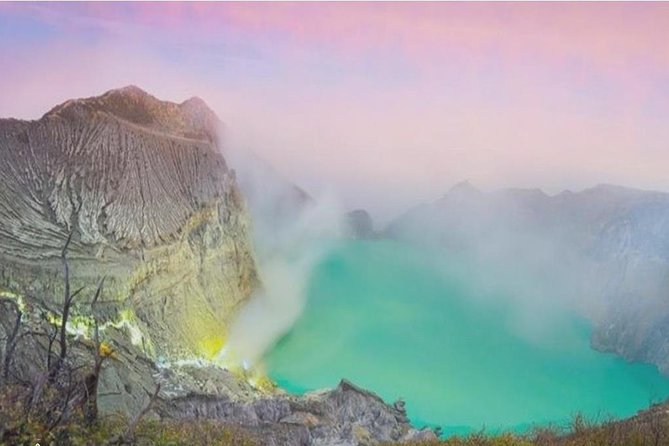 Kawah Ijen Midnight Tour (1 Day) - A 12:30 a.m. pickup from Banyuwangi