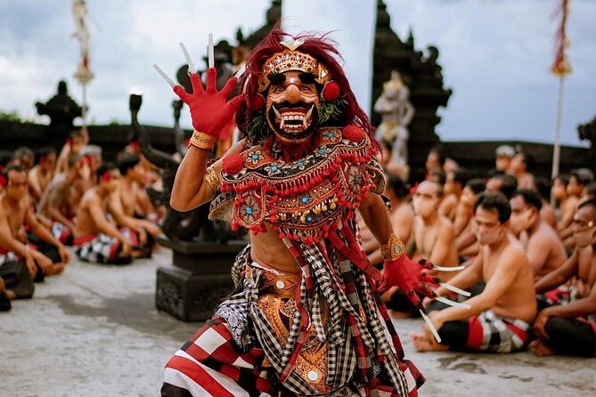 Kecak and Fire Dance Ticket at Uluwatu Temple - The crowd problem is real