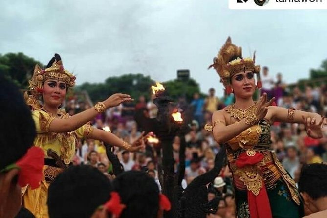 Kecak fire dance and uluwatu temple tour - free wifi - Service quality is the main question mark