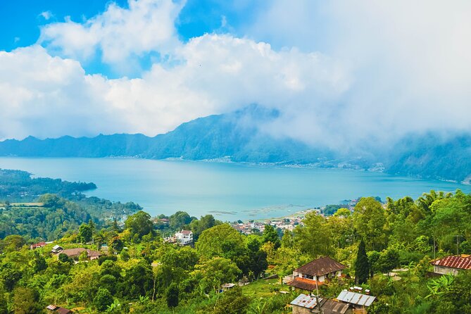 Kintamani Lake & Volcano Tour - Goa Gajah: a short visit with real atmosphere