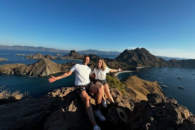 Komodo Islands with Speedboat in Labuhan Bajo - Six stops, one very full day