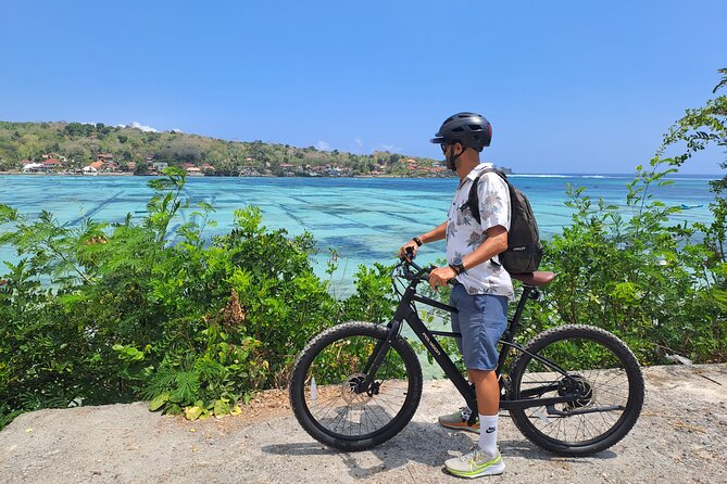 Lembongan Electric Bike tour - Crossing the Yellow Bridge into Nusa Ceningan