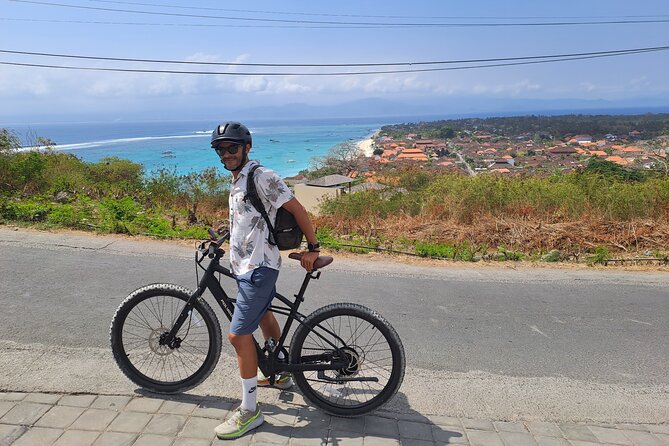 Lembongan Electric Bike tour - Gala-Gala Underground House, a short and unusual stop