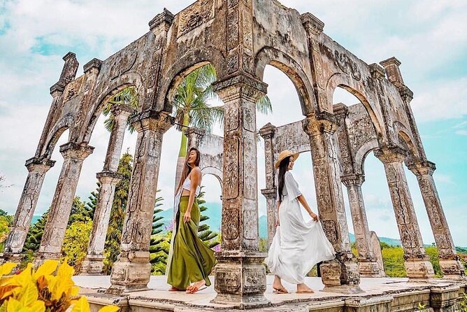 Lempuyang Luhur Temple Gate Of Heaven Tour Car Charter - Ujung Water Palace and its royal setting