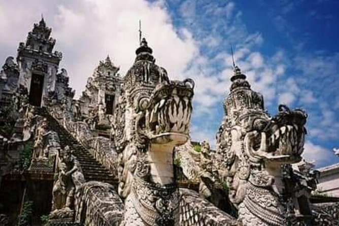 Lempuyang Temple Entrance Ticket All Inclusive - Timing, weather, and comfort