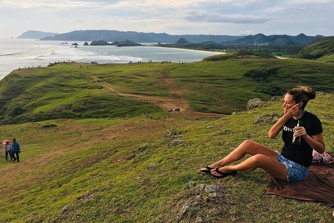 Lombok Day Trip : South Beach & Culture - Kuta Beach and the Coastal Finish
