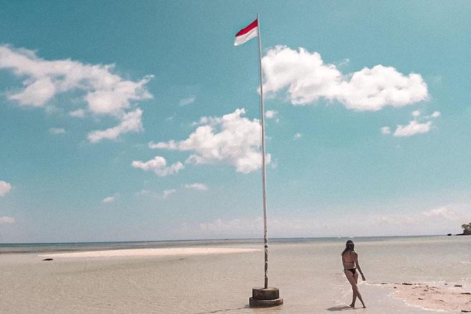 Lombok Pink Beach Boat Trip (Full Day + Snorkeling) - Pink Beach is beautiful, but the color is subtle