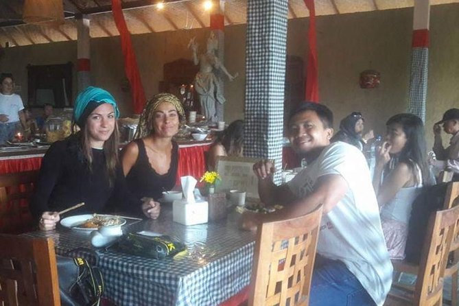 Magic Of Ubud Temple Swing And Waterfall Private Guided Tour - Tegalalang Rice Terrace and the extra-cost lunch