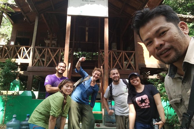 Medan city Tour - Grand Mosque and Medan’s religious mix