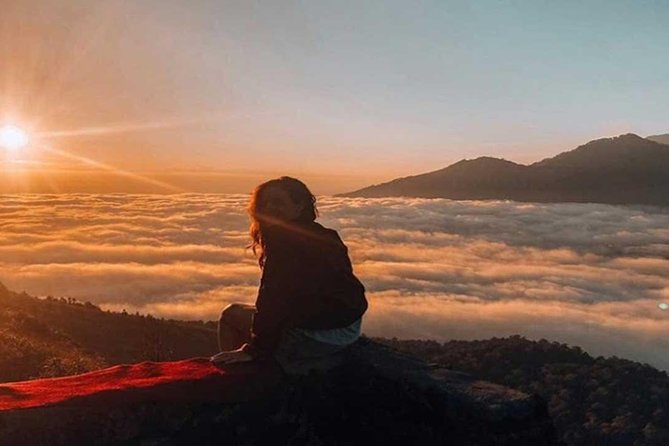 Mount Batur Sunrise Trekking With Guide & Breakfast - The climb from 4:00 AM to the crater