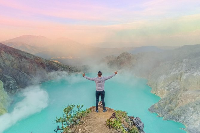 Mount Ijen Blue Flame Tour from Bali - Seeing the crater lake at about 6 am