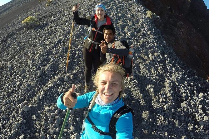 Mount Rinjani Summit Trek Full Sunrise Point (2D-1N) - Food, water, and camp comfort