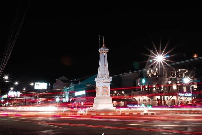 Night Walking Tour-Malioboro street food with guide at Yogyakarta - Jamu and palace squares