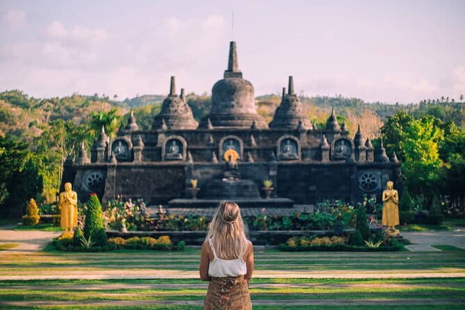 North Bali highlights: Buddhist temple, Waterfall & hot spring - Guides, vehicles, and the private pace
