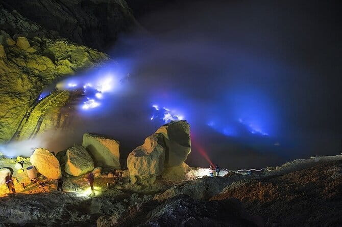 North Bali highlights: Buddhist temple, Waterfall & hot spring - What the $82 price really covers