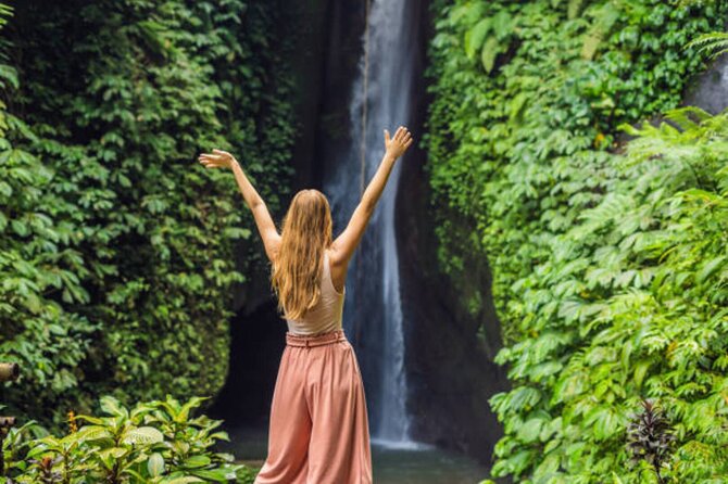 North Bali Nature Escape Rice Terraces, Temples & Waterfall - Ulun Danu Beratan and the calm of Lake Beratan