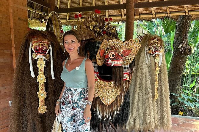 Northern Bali Tour - Private Full Day Tour - All Inclusive - Ulun Danu Beratan beside the lake