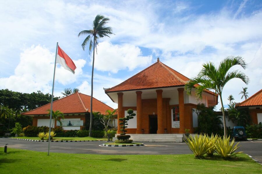 Nusa Dua: Museum Pasifika Admission Ticket with Audio Guide - The Legendary Western Artists Exhibition