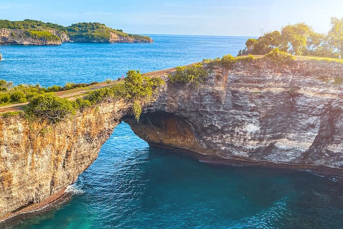 Nusa Penida 2 Day 1 Nights Guided Private Bali Tour - Day one: the dramatic west coast