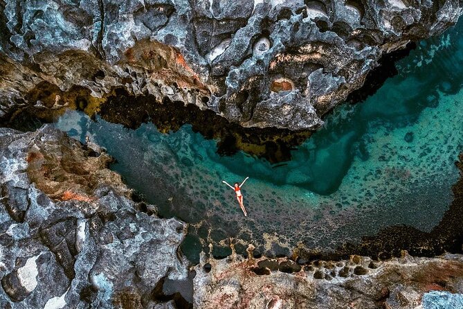 Nusa Penida Snorkeling 3 Point with Manta Bay & Land Tour - Lunch and the long road to the west coast