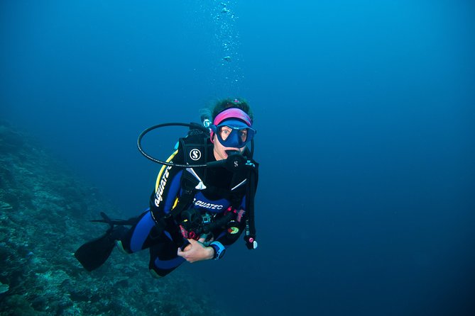 Nusa Penida Three Dives Trip for Certified Divers - The surface interval and beach-café lunch