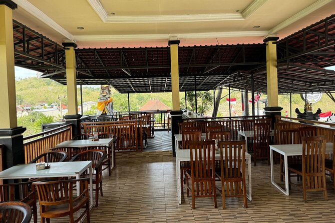 Nusa Penida West Tour - Lunch at Resto D’Uma