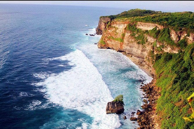 Padang-padang Beach and Kecak Firedance at Uluwatu Temple - Is $40 good value for this day?