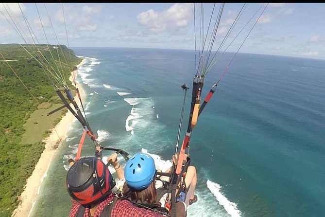 Paragliding Bali at Uluwatu Cliff with Photos/Videos - Melasti Beach and the southern cliffs from the air