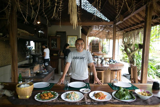 PRIVATE Balinese Cooking Class in Ubud with Dewa with Transfers - Cooking With a Pestle and Wood-Fired Stove