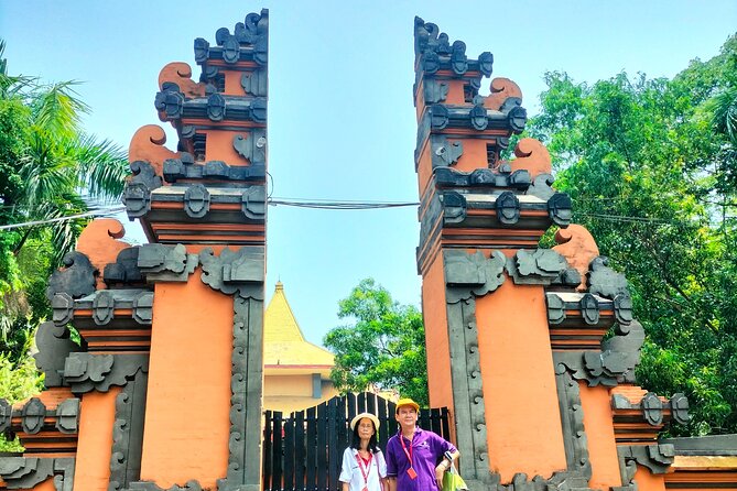 Private Day Tour Surabaya Historiculture - Mirota Batik and one hour for shopping