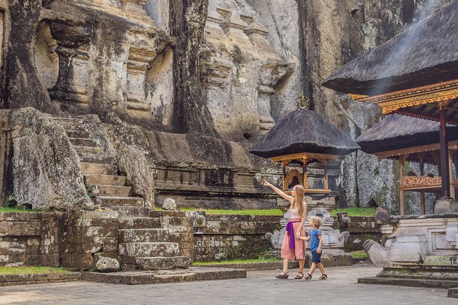 Private Full-Day Tour: Balinese Temples and Rice Terraces - Ubud Monkey Forest and its 700 macaques