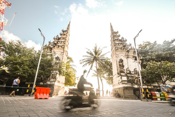 Private Full-Day Tour in Bali & FREE WIFI - Monkey Forest, waterfall, rice fields, and holy springs
