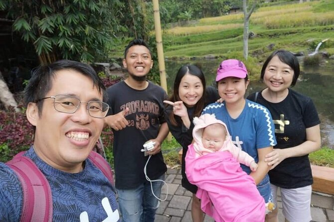 Private Guide Bandung Tour Car Charter - What the local driver adds