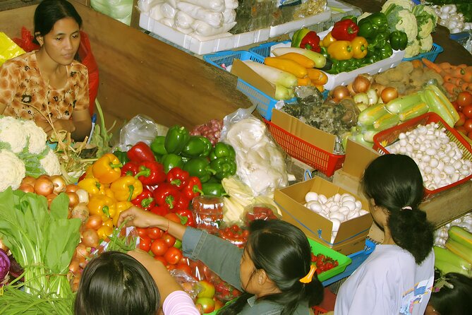 Private Half-Day Tour: Denpasar City Trip - Lunch adds a practical local pause