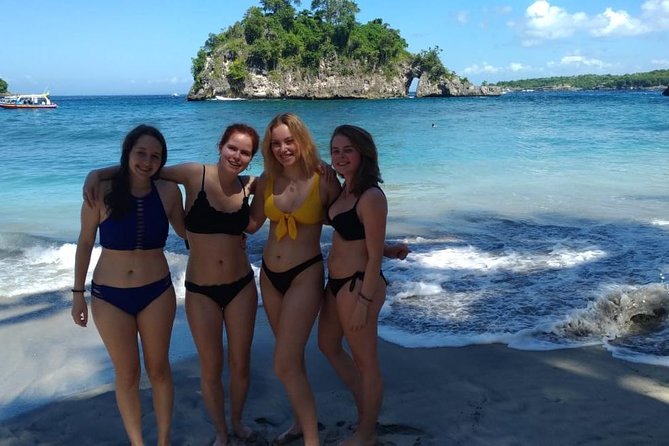 Private Instagramable West Nusa Penida Tour - Guides, photos, and communication