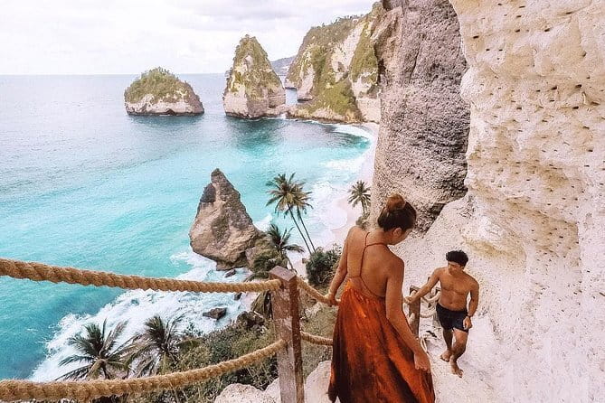 Private Sightseeing Northern East Bali All inclusive - Booking details and temple preparation